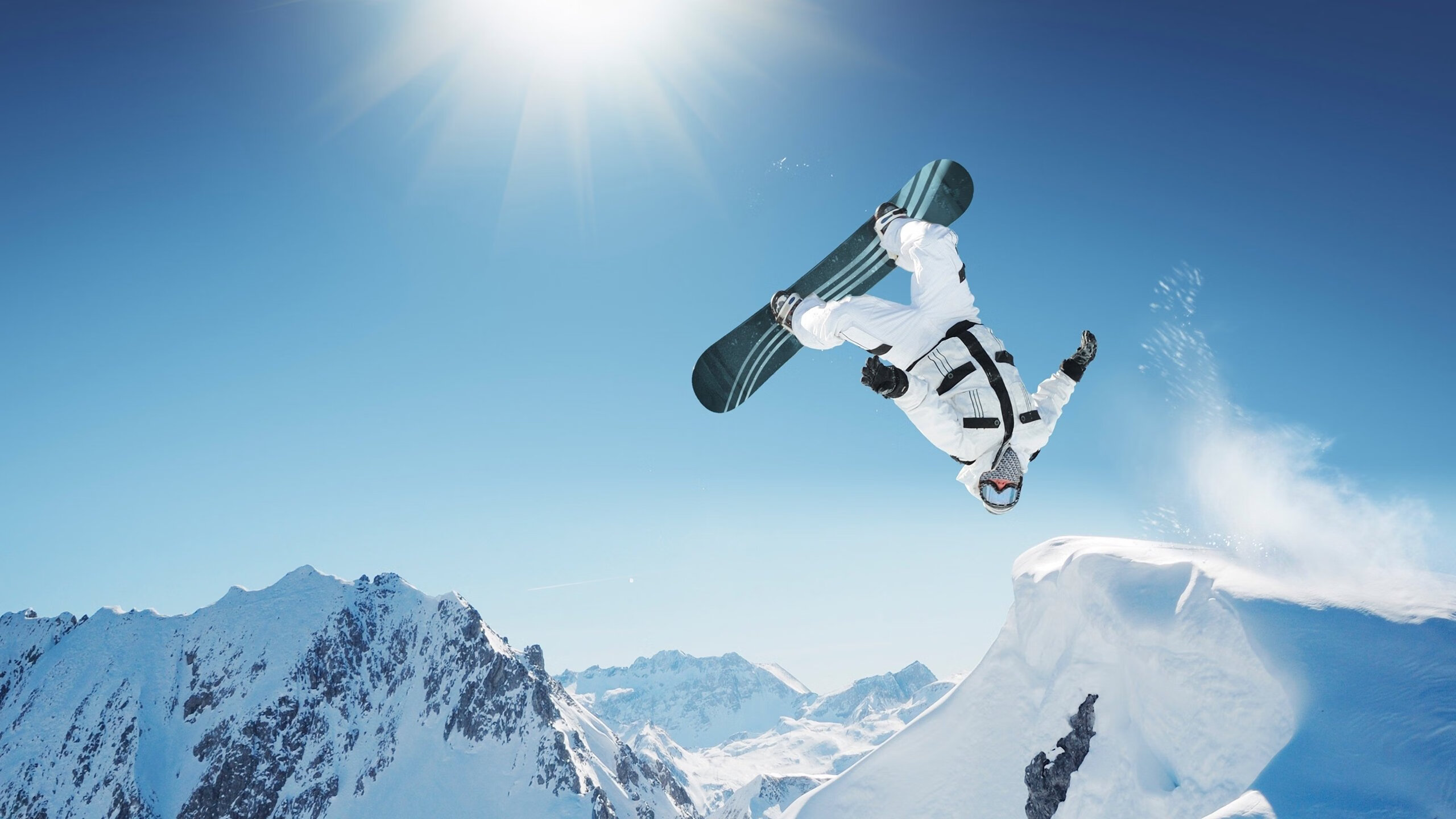 米切尔独揽40+三双,山东队攻防两端碾压北京队